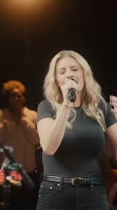 Jenn Johnson Biography: Age, Net Worth, Family, and Worship Impact